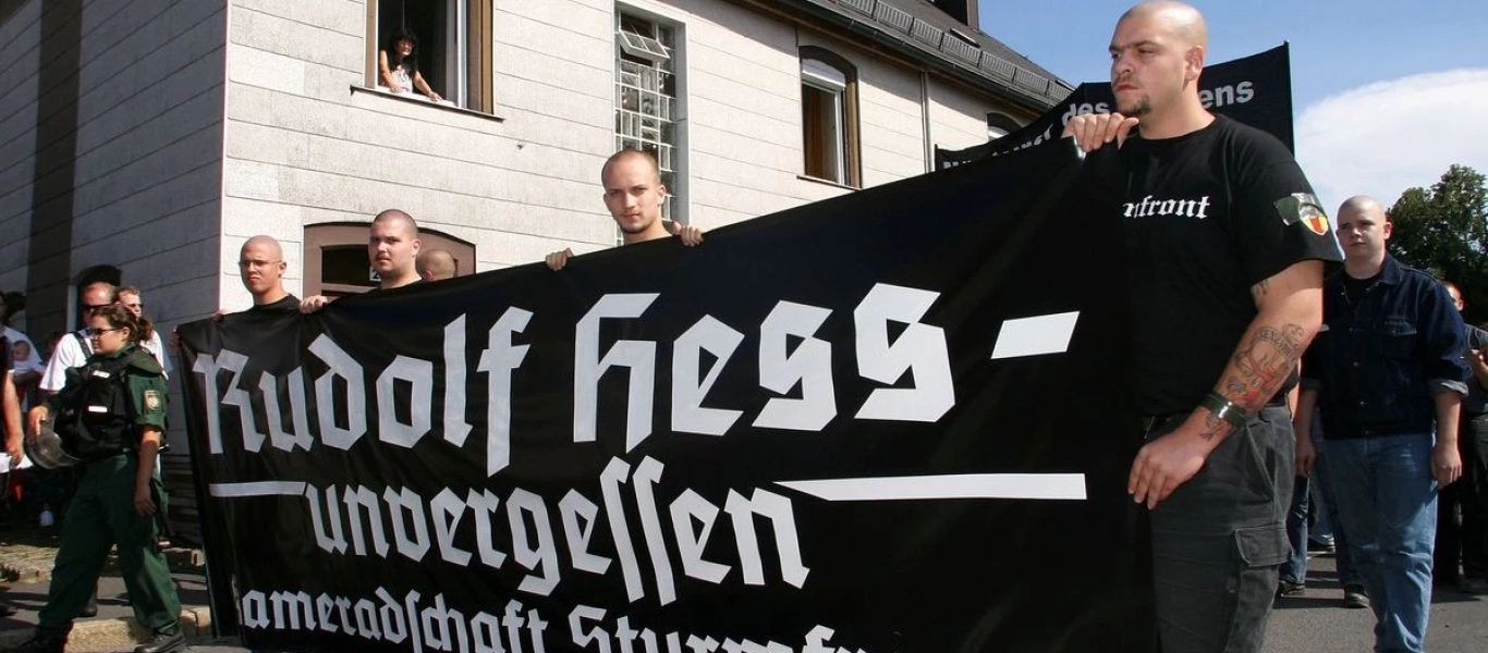 Γερμανία: Πορεία μνήμης για την αυτοκτονία του υπαρχηγού του Χίτλερ – Φόβοι για συγκρούσεις